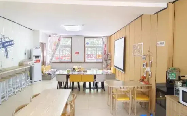 Zhangdian Lepai Hostel