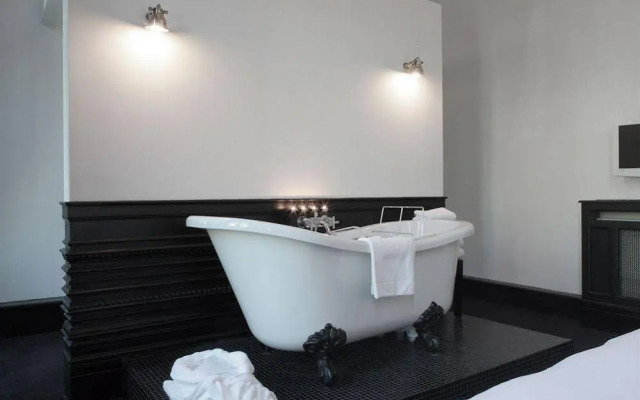 Hotel the Black