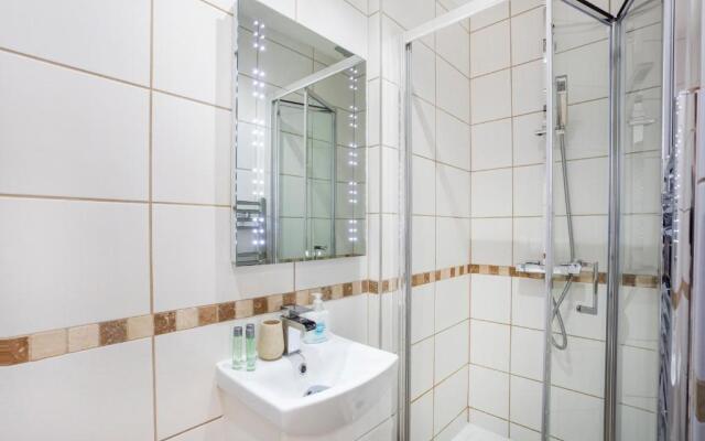 Apartment 4 The Keyes- Stunning & Stylish Apartment With Free Parking