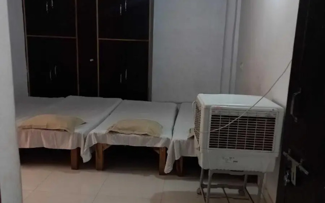 OYO HOME 93217 Atithi Geust House