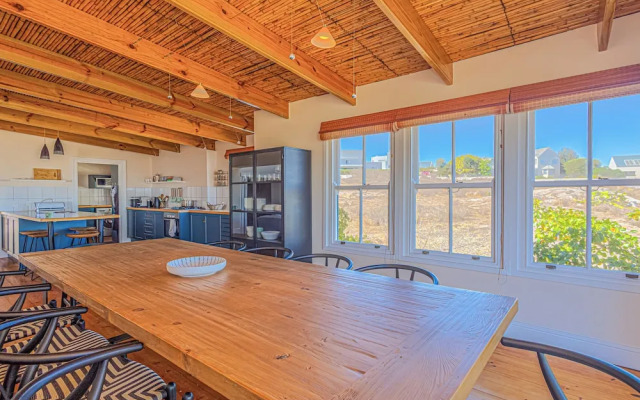 Tern Beach House, Langebaan, 8-sleeper