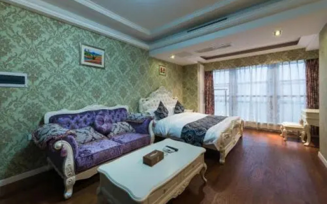 Nomo Apartment Hotel