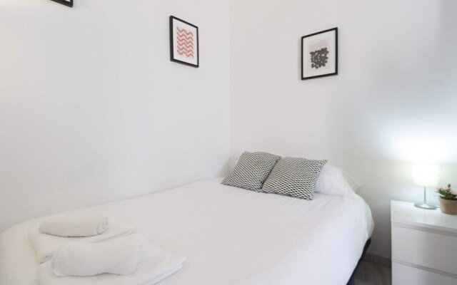 RentalSevilla Estudio con terraza junto a la Alameda