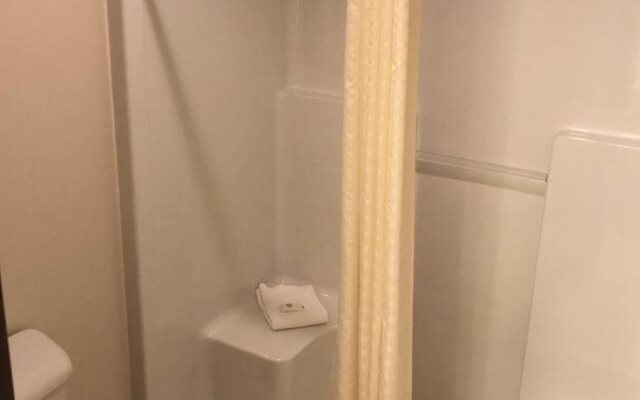 Yellowstone Big Rock Inn