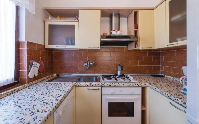 Two-Bedroom Apartment in Pula