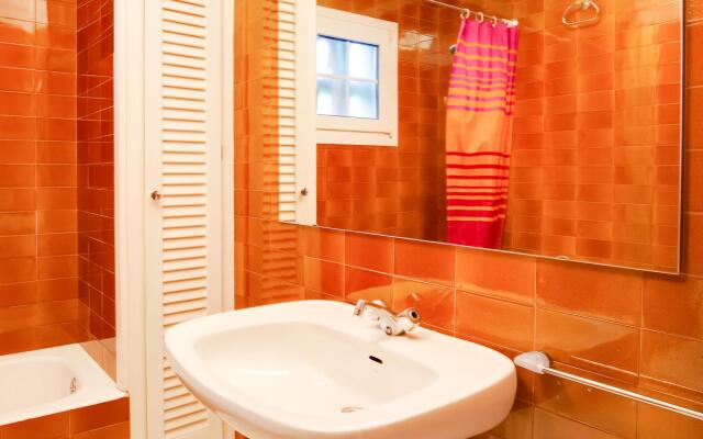 Deluxe Villa in Urbanització Bon Relax near Beach