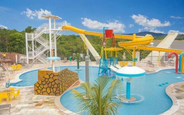 Resort do Lago e Parque Aquático