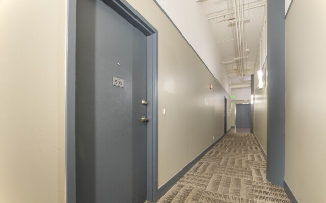 Downtown Denver Loft Style 2BR Apartment