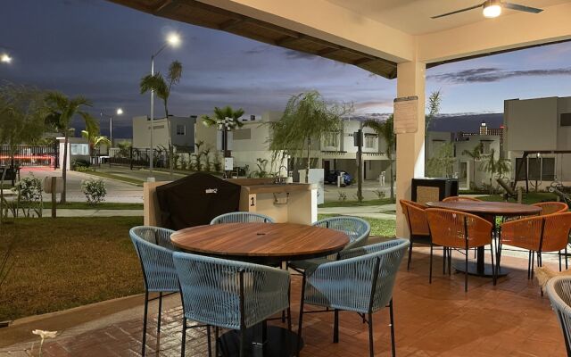1537 Casa Las Conchas