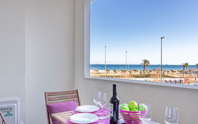 Apartment With 3 Bedrooms, sea Views and Pool