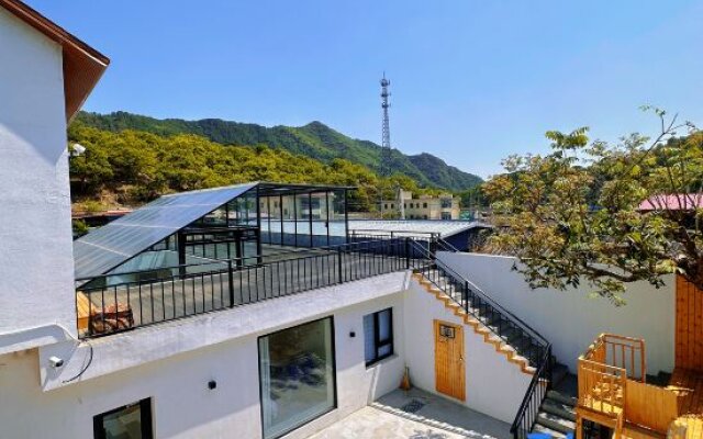 Beijing Manyue Homestay (Linghuishan Ecological Scenic Area)