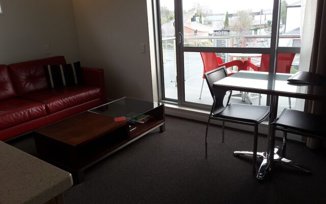 Focus Motel And Executive Suites