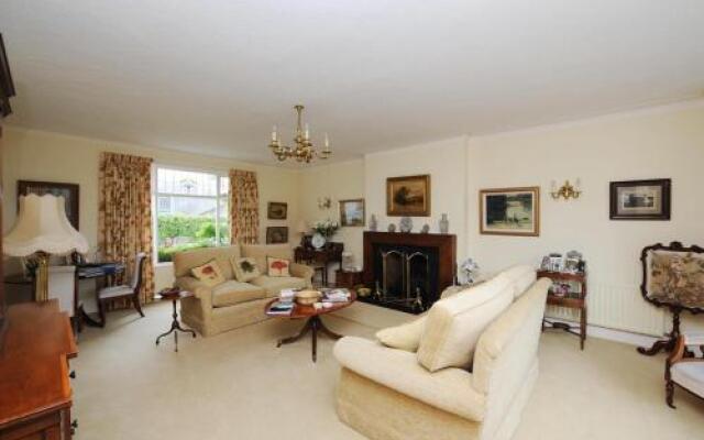 Fortwilliam Country House