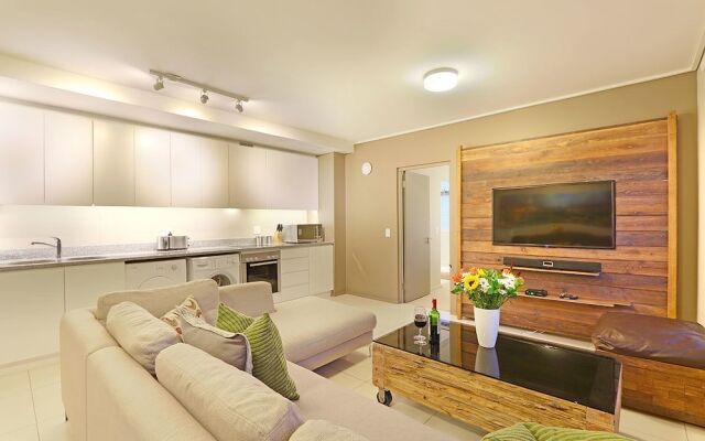 Cape eazi stayz Acc Odyssey