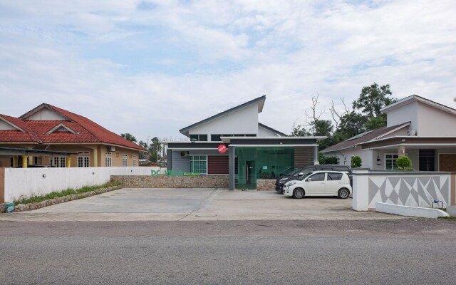 OYO 90005 DC Villa Guest House