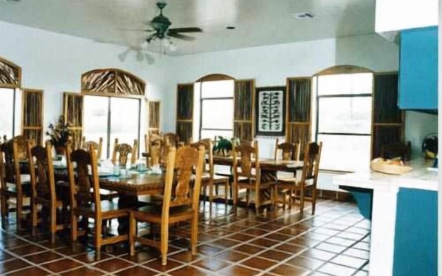 Casa de San Pedro Bed & Breakfast