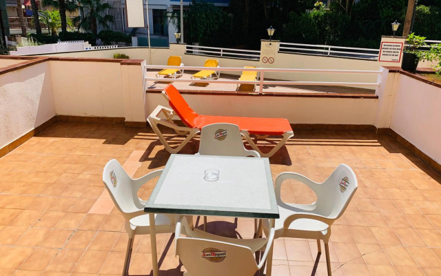 Eva Aparthotel