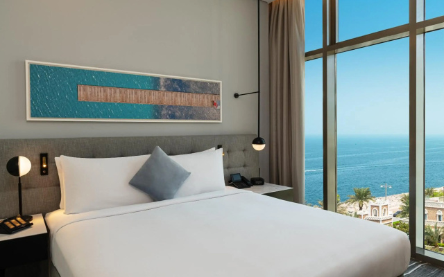 Th8 Palm Dubai Beach Resort, Vignette Collection, by IHG