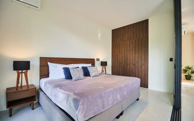 Tulum 525 #201 By Lockey