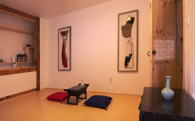 Dahmsojung Hanok Guesthouse