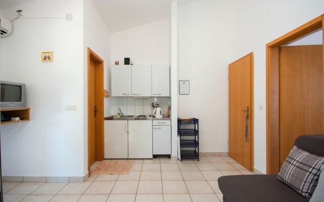 Apartments Maretic