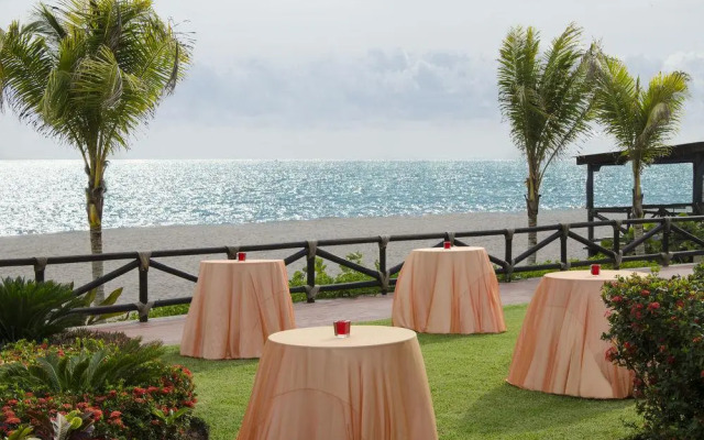 Family Luxury Suites by Velas Vallarta - All Inclusive