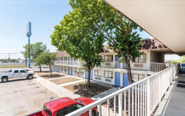 Motel 6 Del Rio, TX
