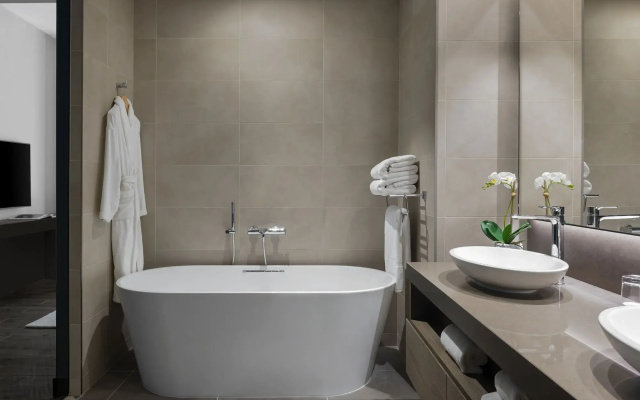 Jumeirah Living Marina Gate