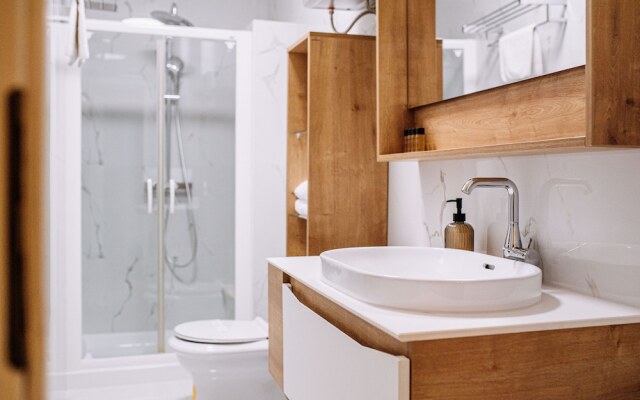 Illyria Old Town Apartment by DuHomes