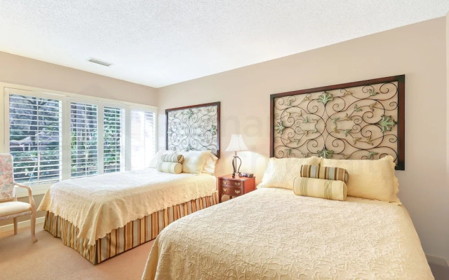 Fairway Oaks Villa Condo includes 2 Bicycles for Rides on Wonderful Bike Trail by RedAwning