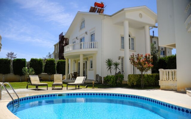 King Penelope Villas