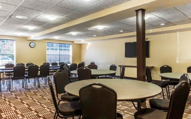 Comfort Inn & Suites Galleria