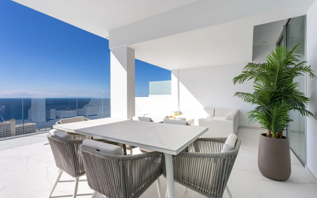 Crystal I Luxury Apartments
