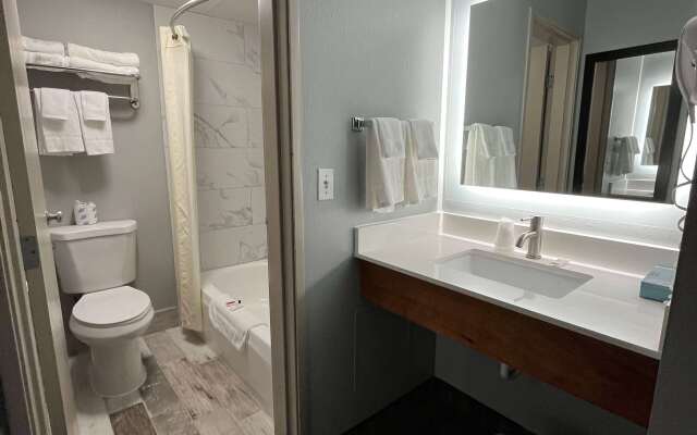 AmericInn by Wyndham Ladysmith