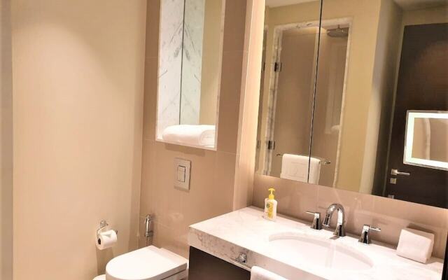 Luxury Stay at the Fountains - Dubai