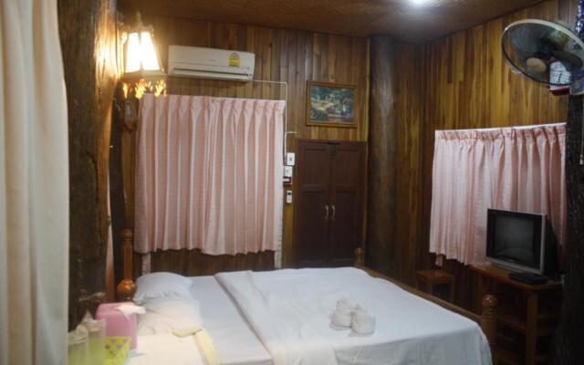 Ban Suan Kulap Keaw Resort