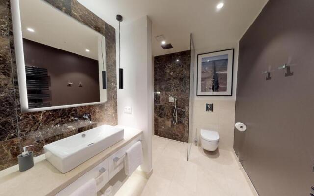 White Pearl Apartment 3.06
