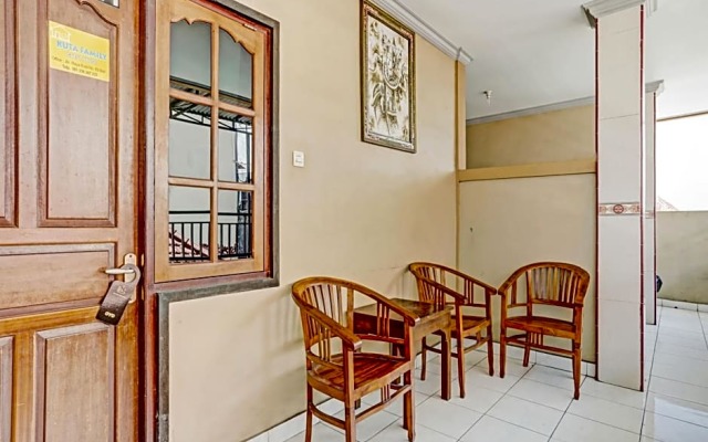 OYO 90520 Kuta Family Guest House
