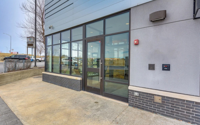 Modern Springfield Apartment ~ 7 Mi to Downtown!