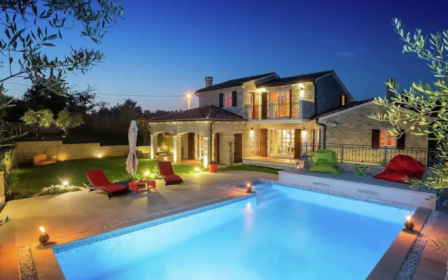 Splendid Villa With Private Swimming Pool