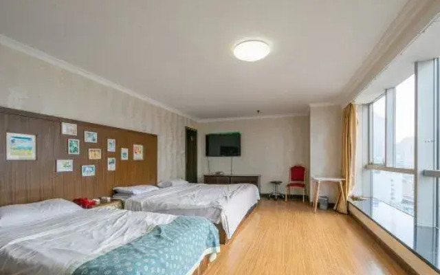 Yantai New Vision Cinema Hotel (Haigang Road Zhenhua Commercial Building)