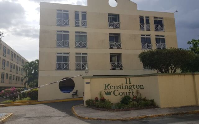 New Kingston Apt at Kensington Court