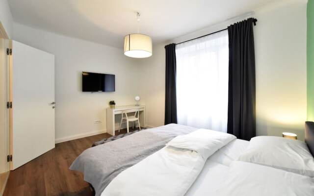 Premium Central Apartment & Room