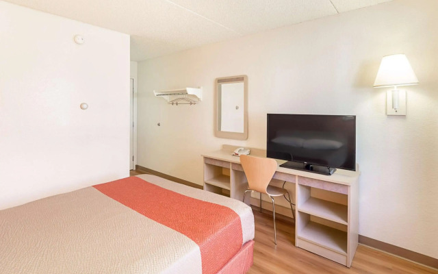 Motel 6 Spokane, WA - East