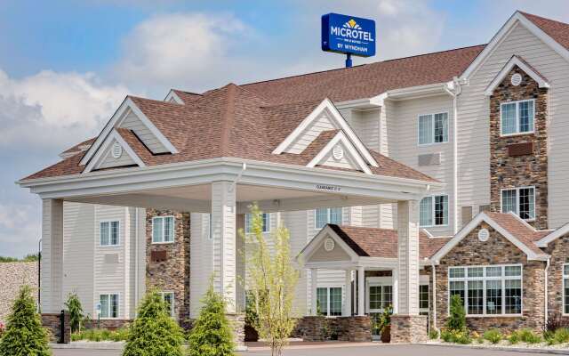 Microtel Inn & Suites by Wyndham Clarion