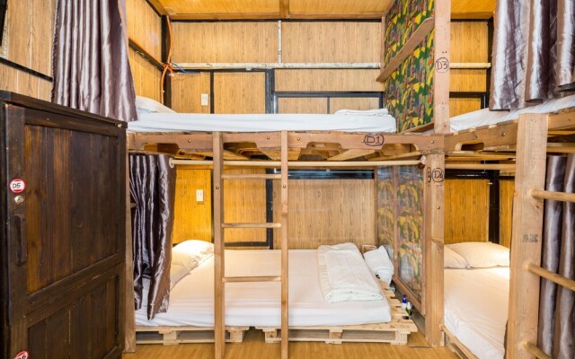 Spot on 704 Ace Home - Hostel