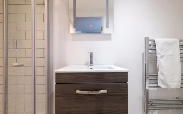 Host Stay St James Studio