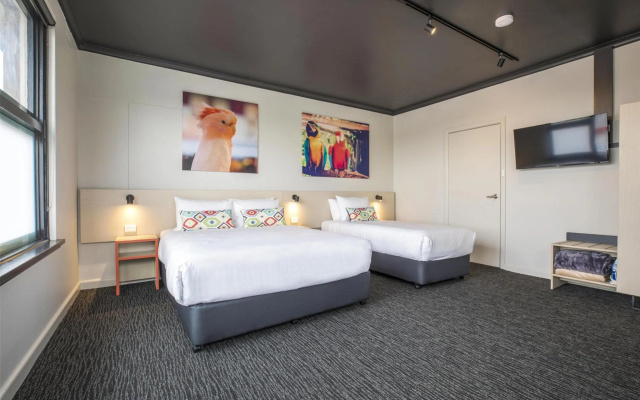 Nightcap at Chester Hill Hotel – Guest Rooms – Sydney