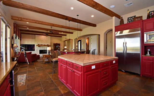 Pet-friendly Oasis in Gated Community!