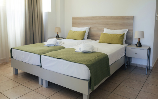 Ilian Beach & Apartments